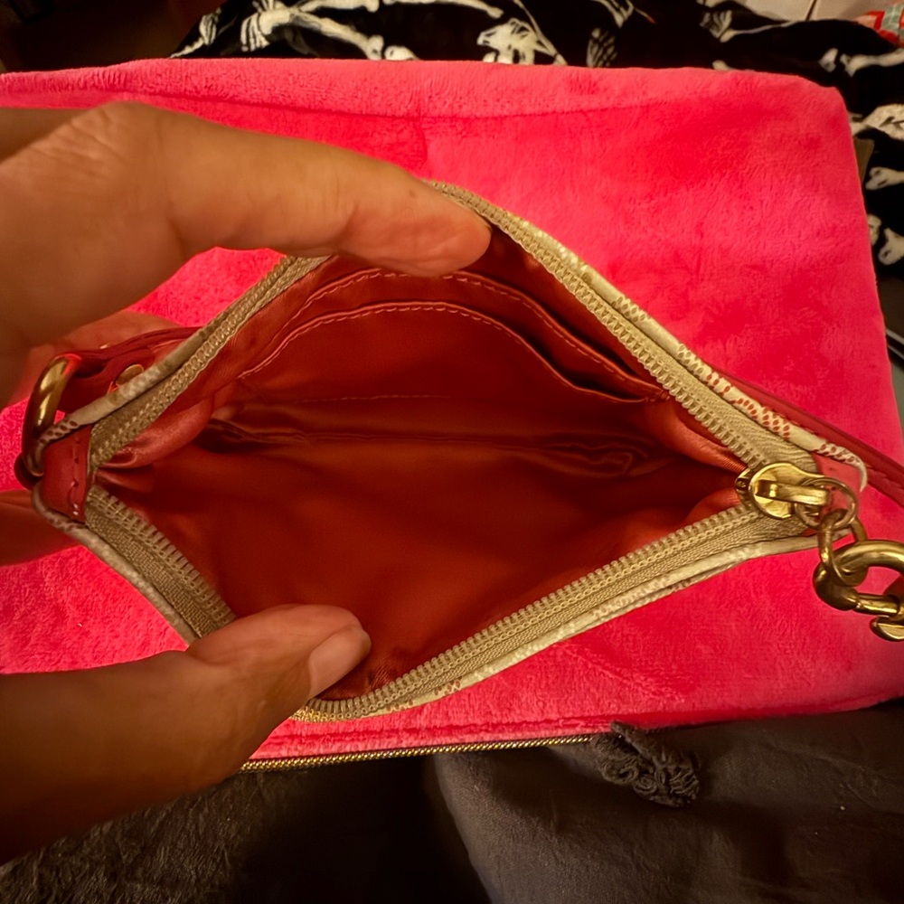 Coach Heart Motif Wristlet in Cream and Pink - Picture 3 of 4